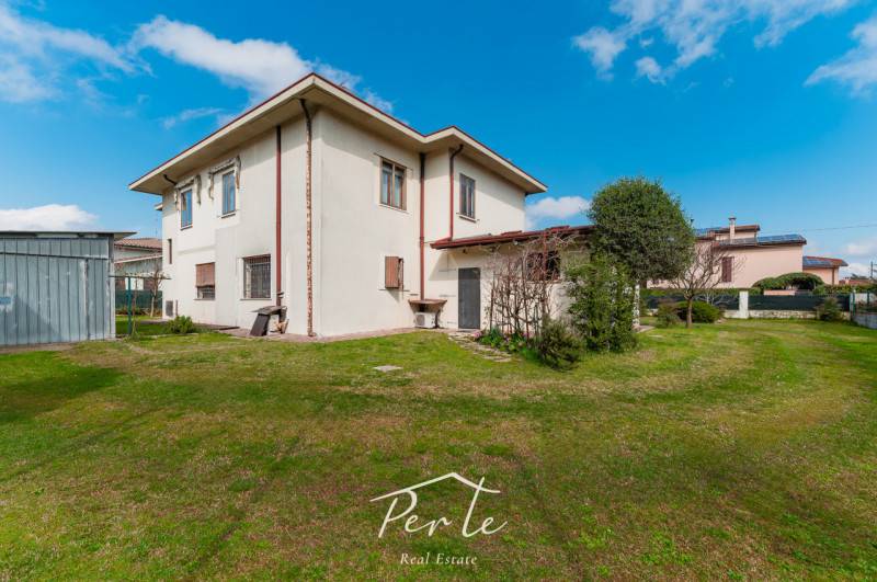 casa indipendente in vendita a Curtatone