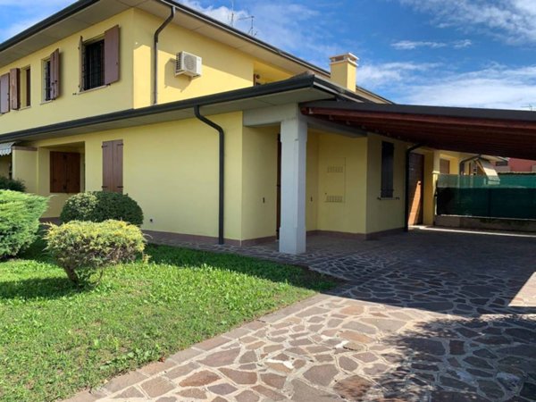 casa indipendente in vendita a Curtatone
