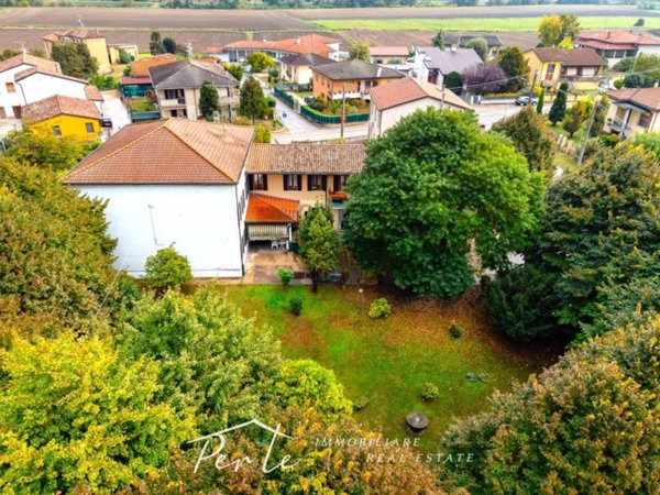 casa indipendente in vendita a Curtatone