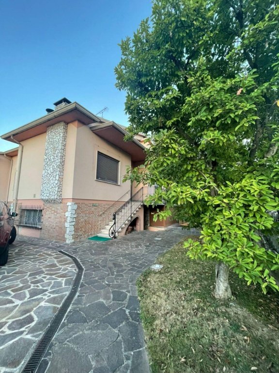 casa indipendente in vendita a Curtatone