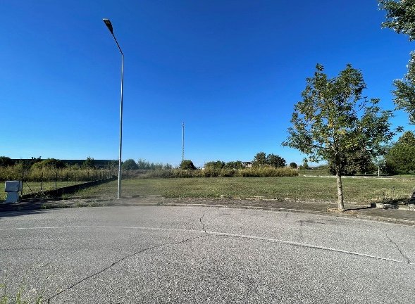 terreno edificabile in vendita a Curtatone
