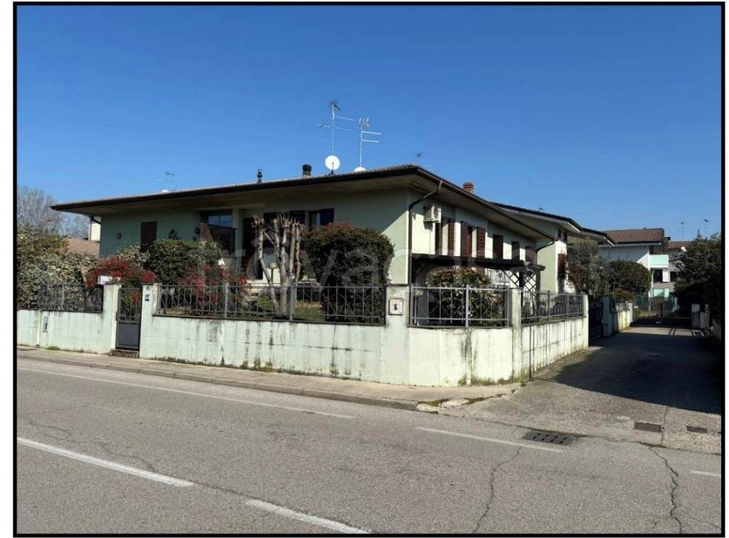 casa indipendente in vendita a Curtatone