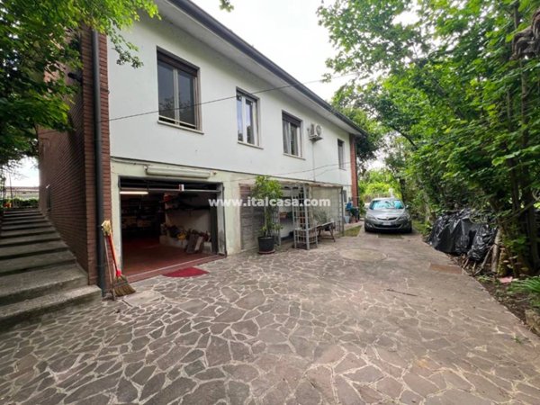 casa indipendente in vendita a Curtatone
