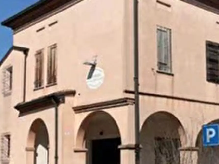 negozio in vendita a Curtatone