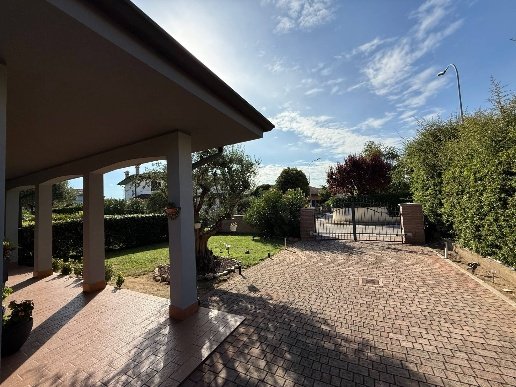 casa indipendente in vendita a Curtatone