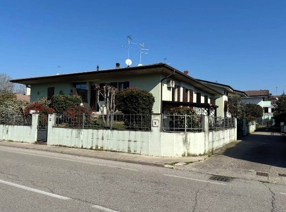 casa indipendente in vendita a Curtatone