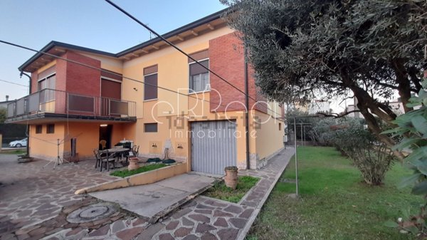 casa indipendente in vendita a Curtatone