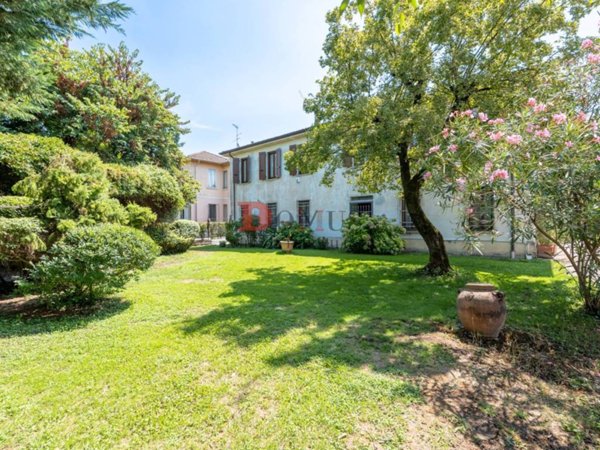 casa indipendente in vendita a Curtatone