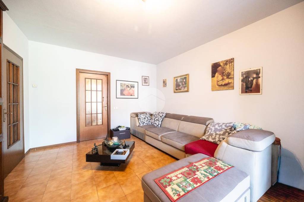 casa indipendente in vendita a Curtatone