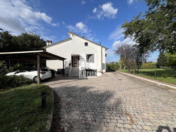 casa indipendente in vendita a Curtatone