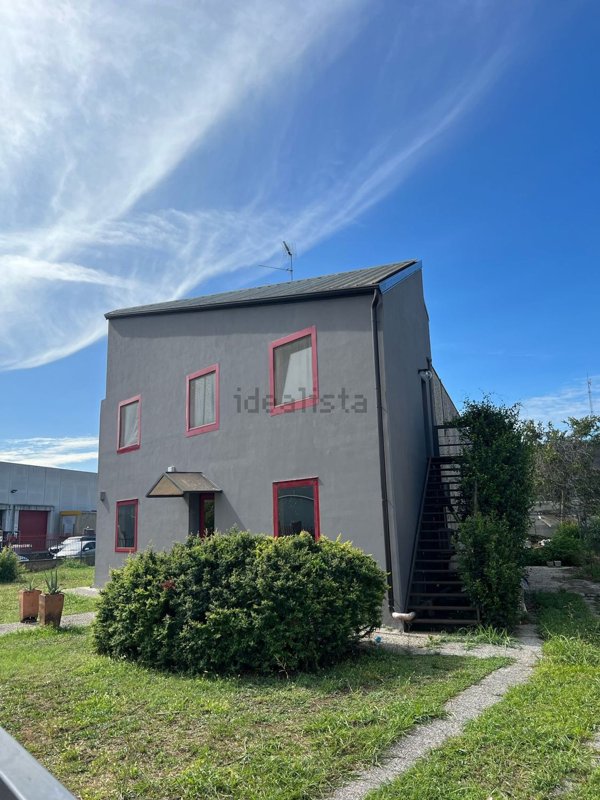 capannone in vendita a Curtatone