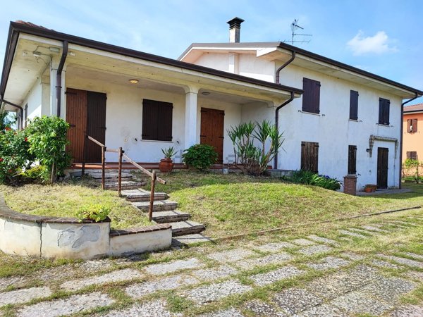 casa indipendente in vendita a Curtatone