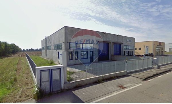 negozio in vendita a Curtatone
