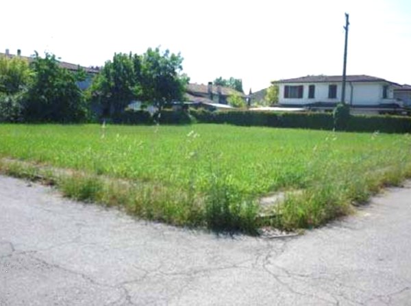 terreno edificabile in vendita a Curtatone