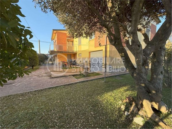 casa indipendente in vendita a Curtatone