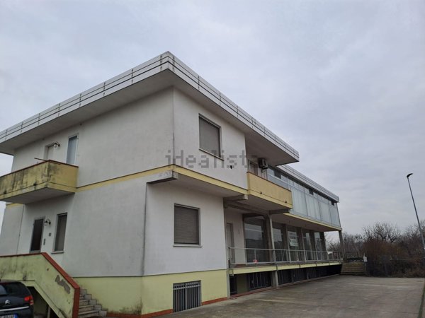 quadrivano in vendita a Curtatone