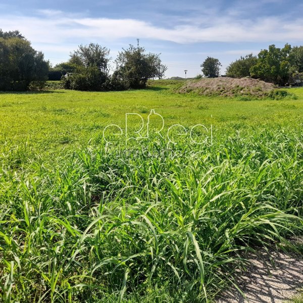 terreno edificabile in vendita a Curtatone