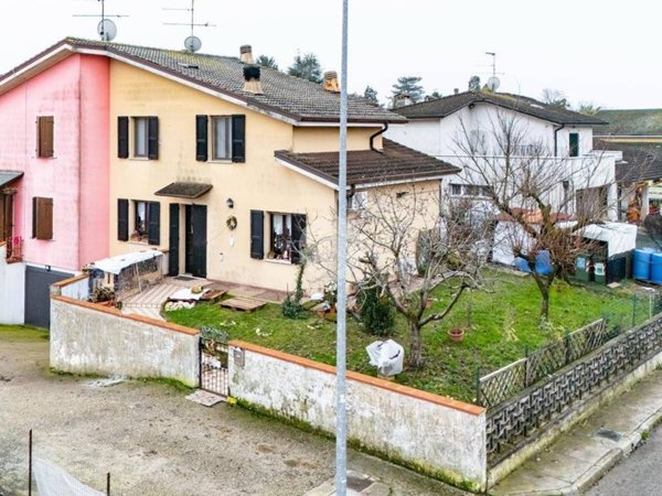 casa indipendente in vendita a Curtatone