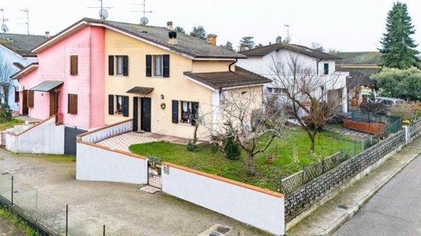 casa indipendente in vendita a Curtatone
