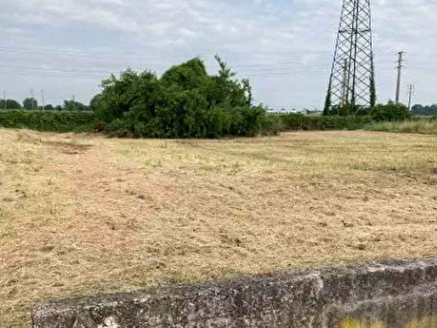 terreno edificabile in vendita a Curtatone