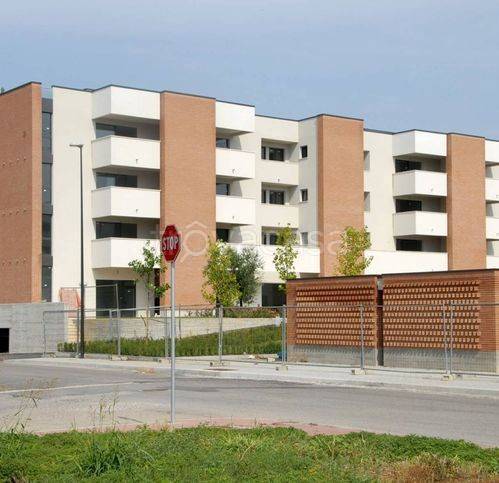 negozio in vendita a Curtatone