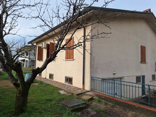 casa indipendente in vendita a Curtatone