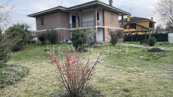 casa indipendente in vendita a Curtatone
