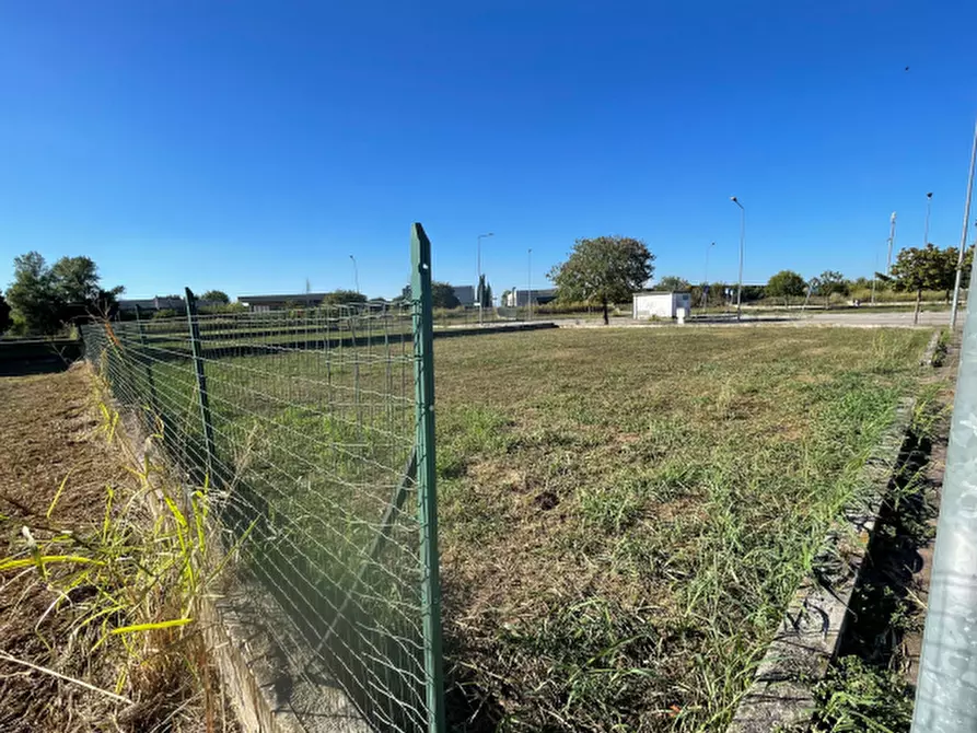 terreno edificabile in vendita a Curtatone