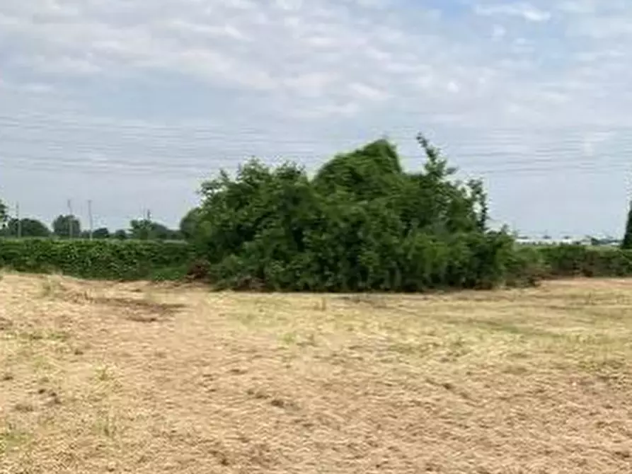 terreno edificabile in vendita a Curtatone