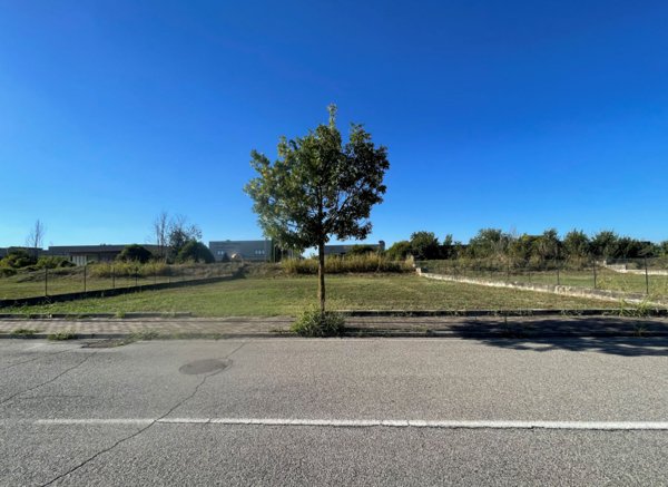 terreno edificabile in vendita a Curtatone