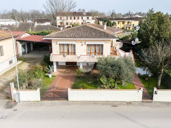 casa indipendente in vendita a Curtatone