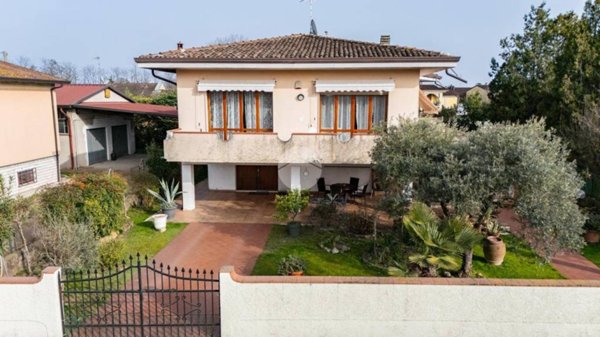 casa indipendente in vendita a Curtatone