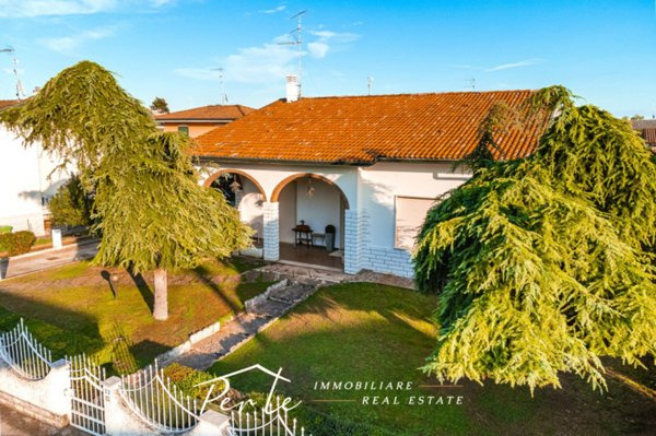 casa indipendente in vendita a Curtatone