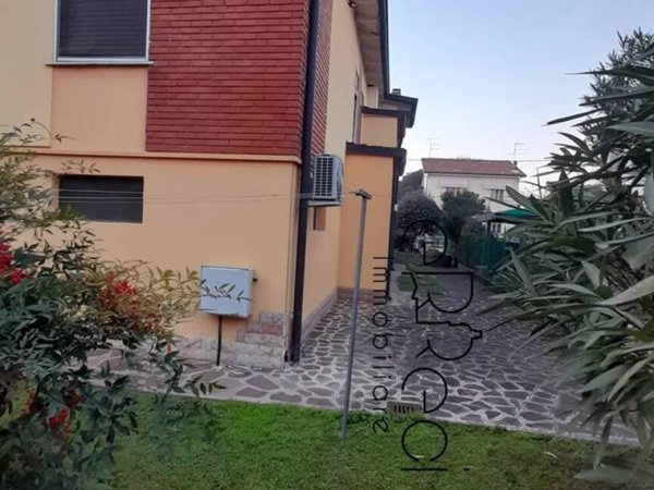 casa indipendente in vendita a Curtatone