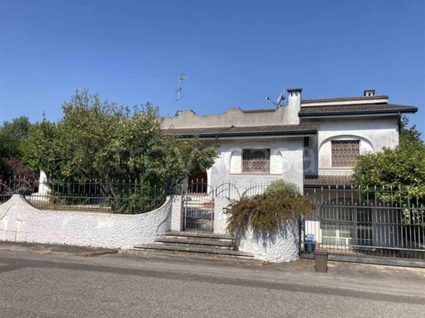 casa indipendente in vendita a Curtatone
