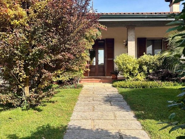 casa indipendente in vendita a Curtatone