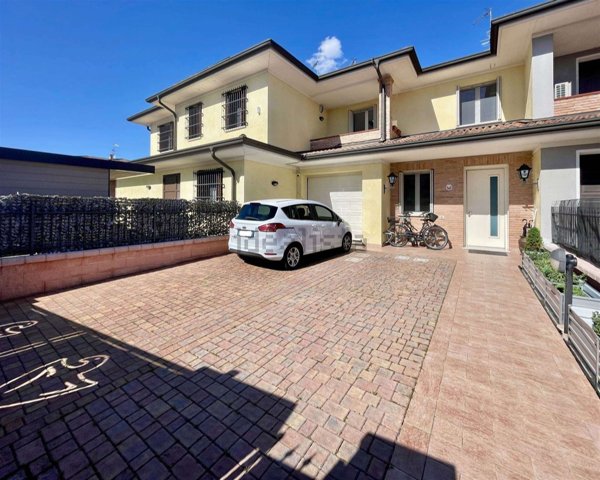 casa indipendente in vendita a Curtatone