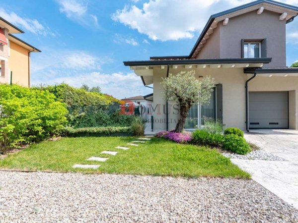 casa indipendente in vendita a Curtatone