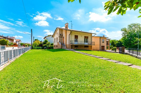 casa indipendente in vendita a Curtatone