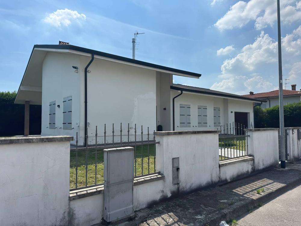 casa indipendente in vendita a Curtatone