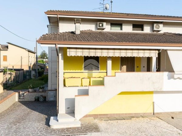 casa indipendente in vendita a Curtatone