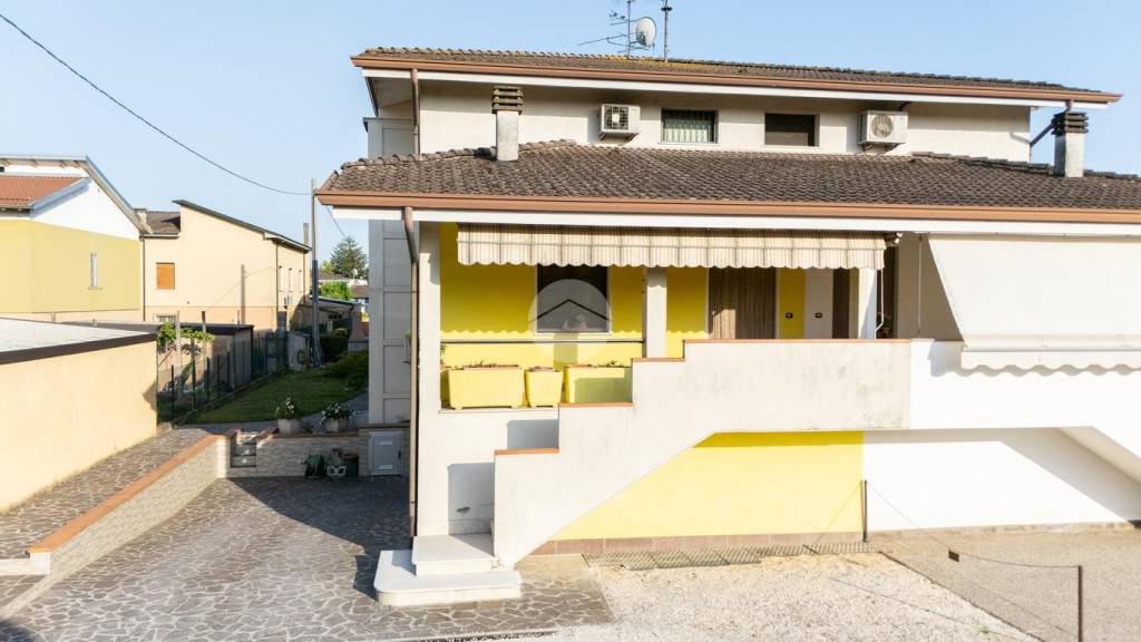casa indipendente in vendita a Curtatone