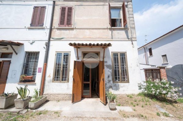 casa indipendente in vendita a Curtatone