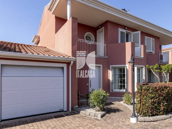 casa indipendente in vendita a Curtatone