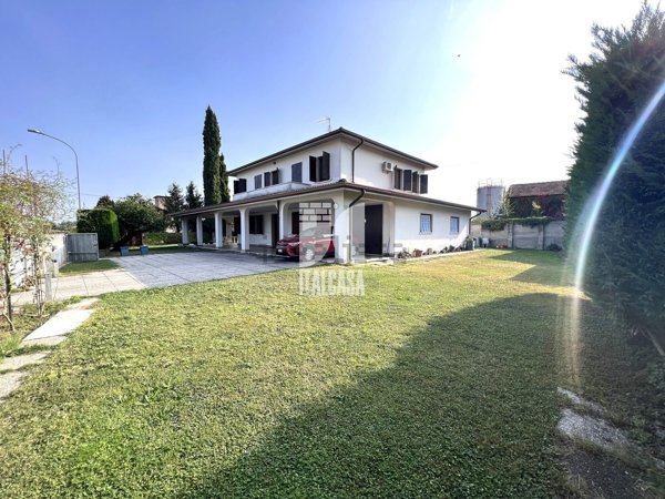 casa indipendente in vendita a Curtatone