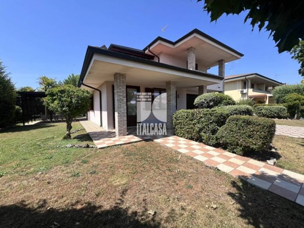 casa indipendente in vendita a Curtatone