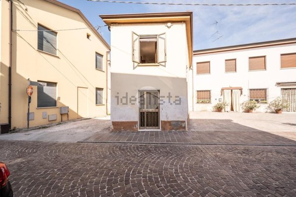 casa indipendente in vendita a Curtatone