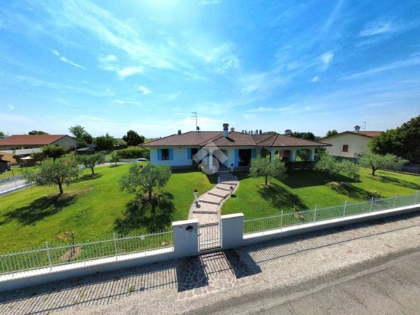 casa indipendente in vendita a Curtatone