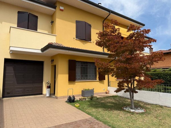 casa indipendente in vendita a Curtatone