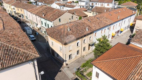 casa indipendente in vendita a Curtatone